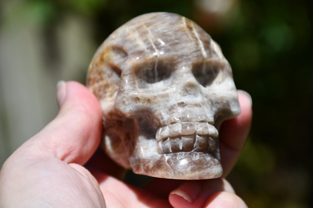 Moonstone and sunstone skull carve (larger)