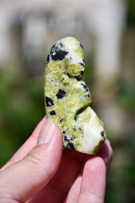 Lizardite Manu "blow of life" carving