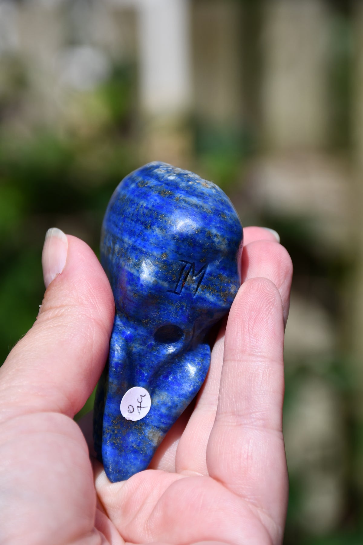 Lapis lauzuli Manus skull