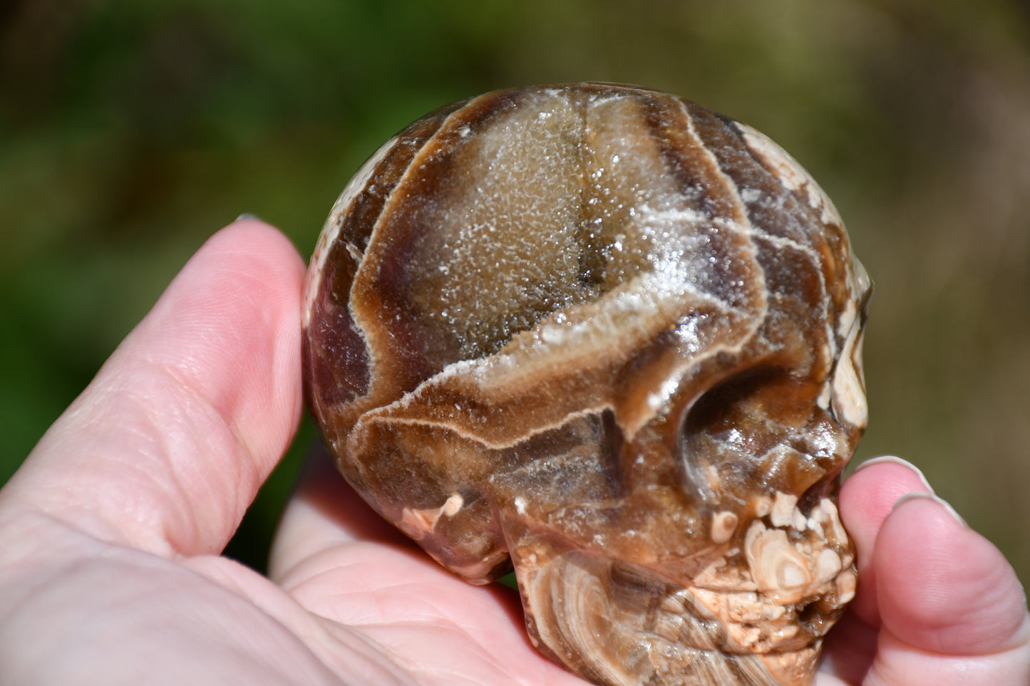 Aragonite carved skull