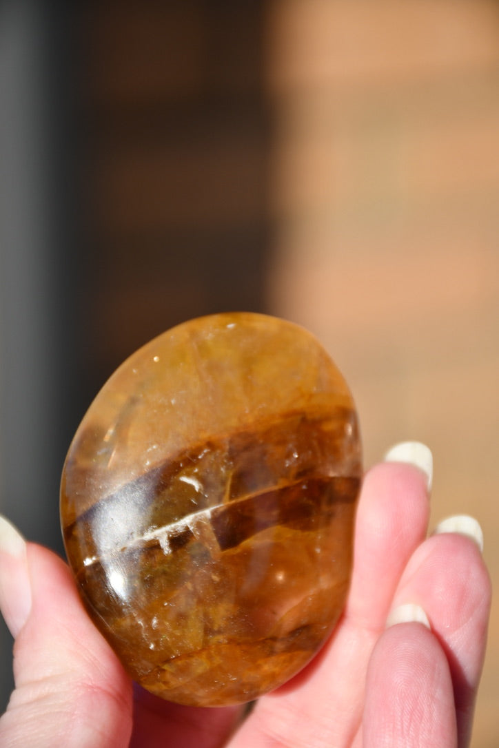 Hematoid quartz pebble