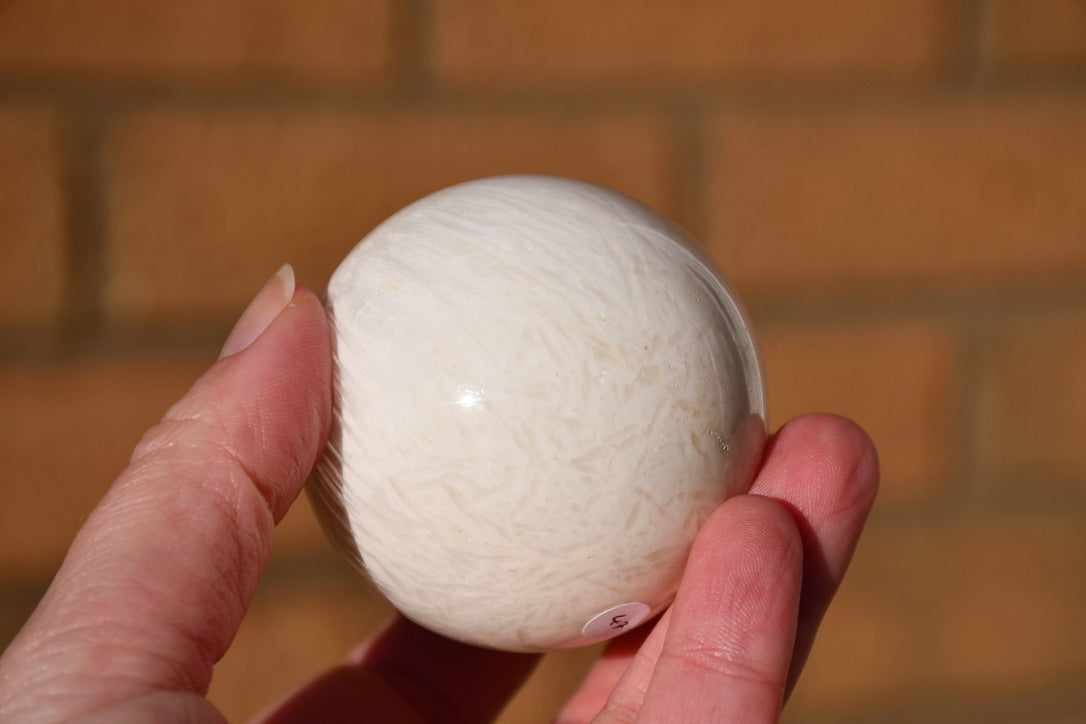 Scolecite sphere