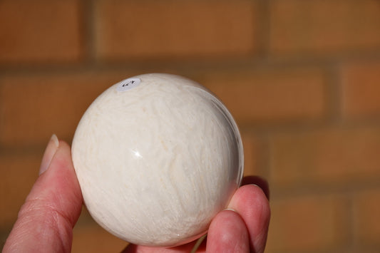Scolecite sphere