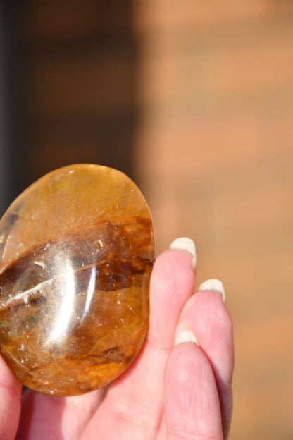 Hematoid quartz pebble