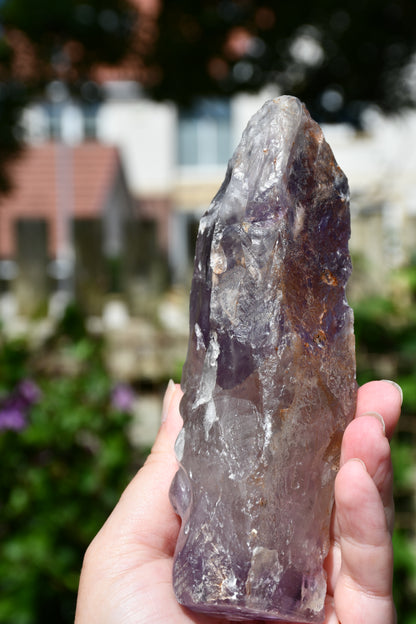 Manus phantom amethyst tribal skull carve