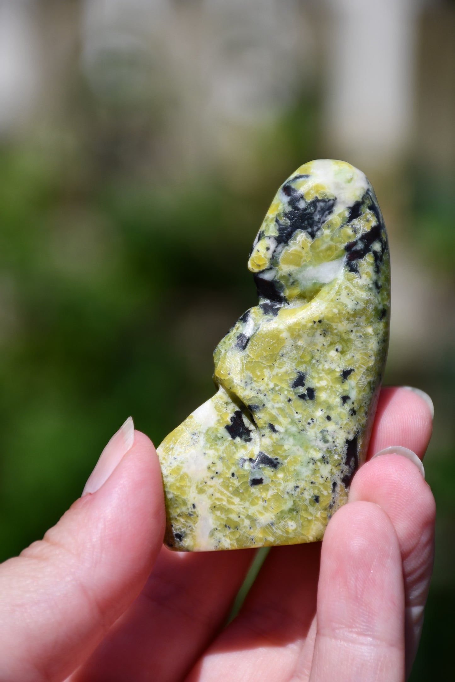 Lizardite Manu "blow of life" carving