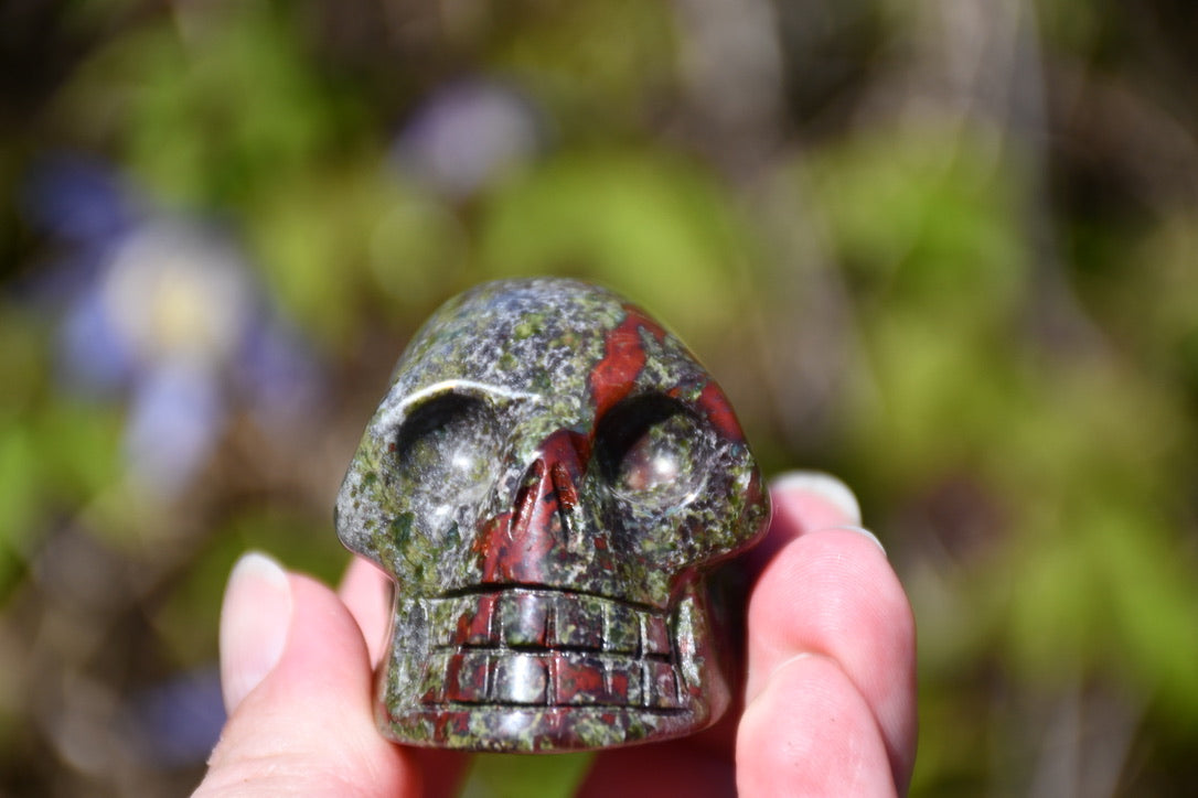 Skull carve mixed crystal bundle 10 pieces (+ 3 added extras)