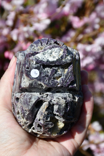 Fluorite/quartz/sphalerite unusual skull