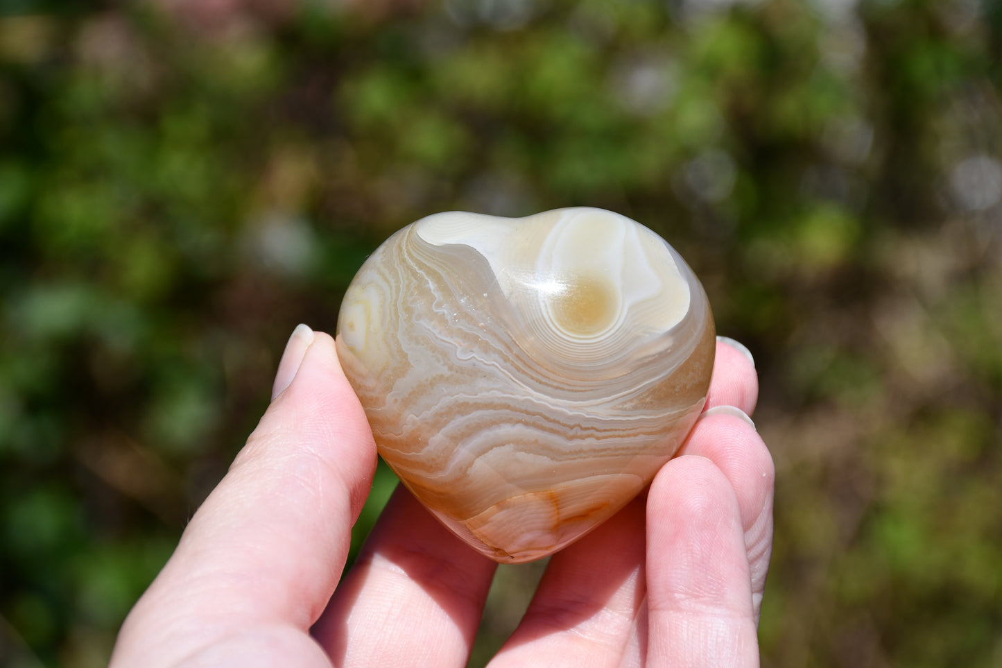 Pair of (flower) agate puffy hearts