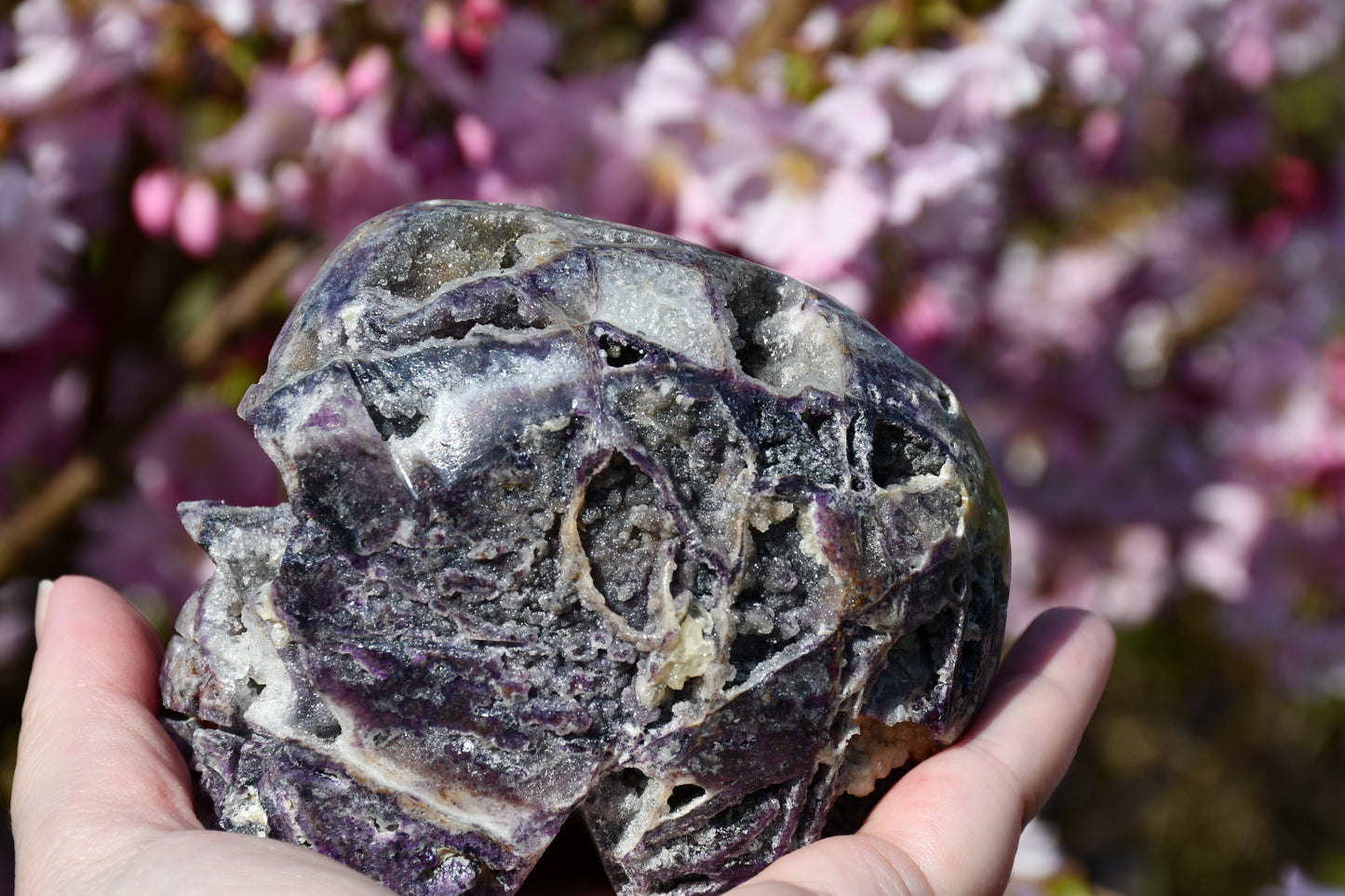 Fluorite/quartz/sphalerite unusual skull