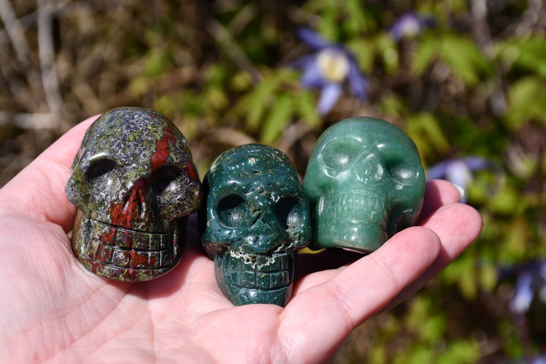 Skull carve mixed crystal bundle 10 pieces (+ 3 added extras)