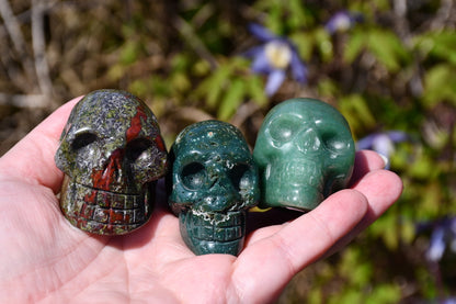Skull carve mixed crystal bundle 10 pieces (+ 3 added extras)