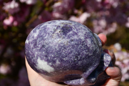 Lepidolite skull