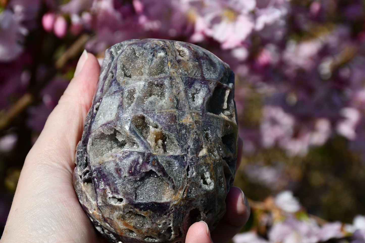 Fluorite/quartz/sphalerite unusual skull