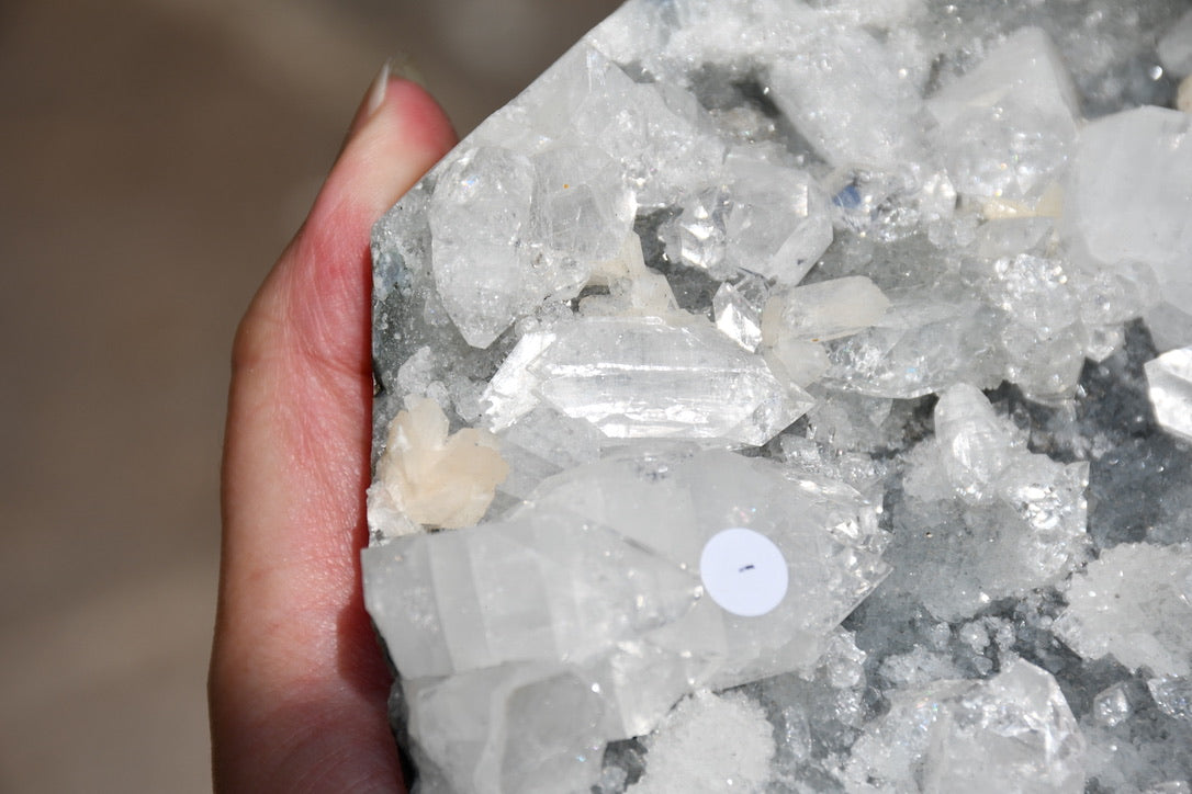 Apophyllite and zeolite cluster