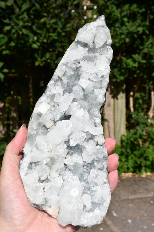 Apophyllite and zeolite cluster