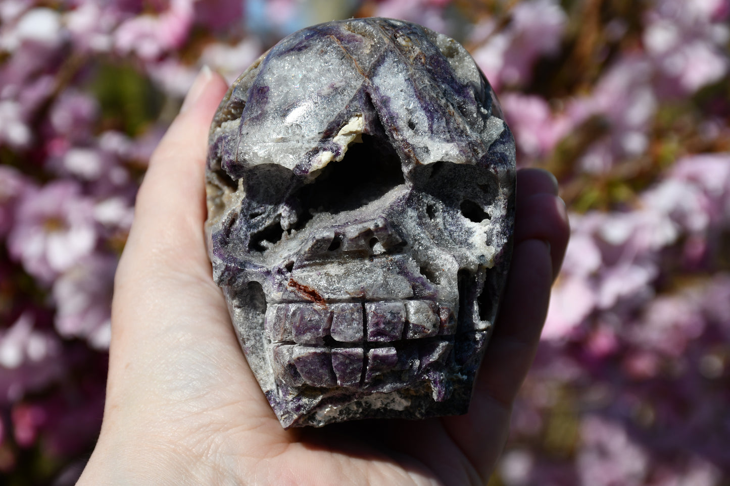 Fluorite/quartz/sphalerite unusual skull